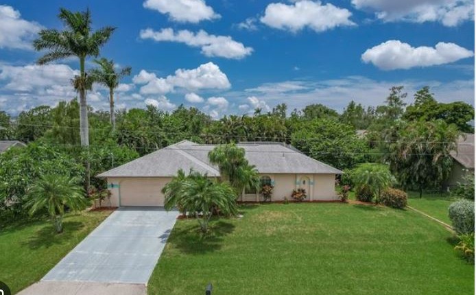 Addison Square: Aesthetically Pleasing Residence in Fort Myers